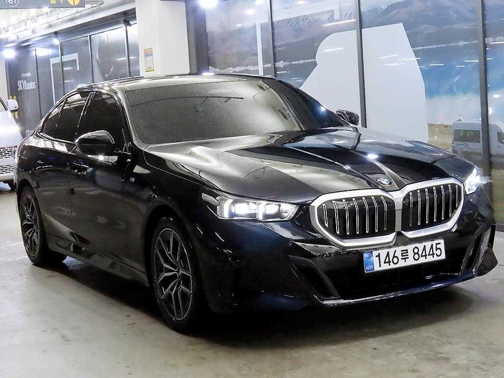 BMW 5 Series 2025 Negro - Importación desde Corea - HF Imports Iquique - Foto 1