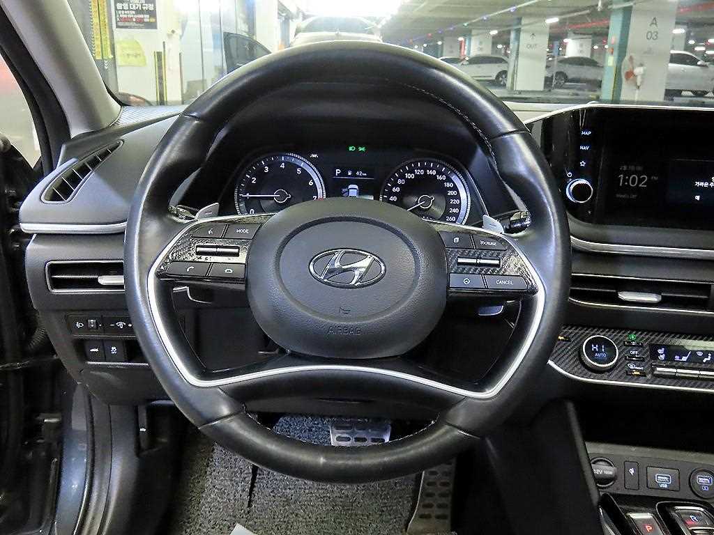 HYUNDAI Sonata - Vista 8