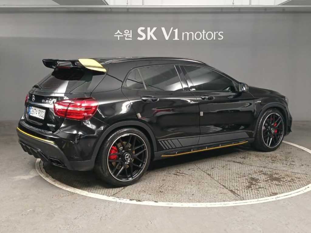 Mercedes Benz GLA Class - Vista 4