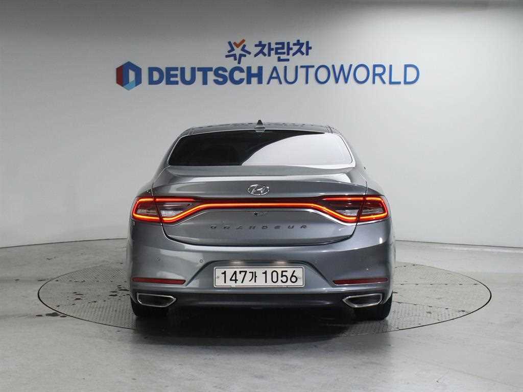 HYUNDAI Grandeur - Vista 4