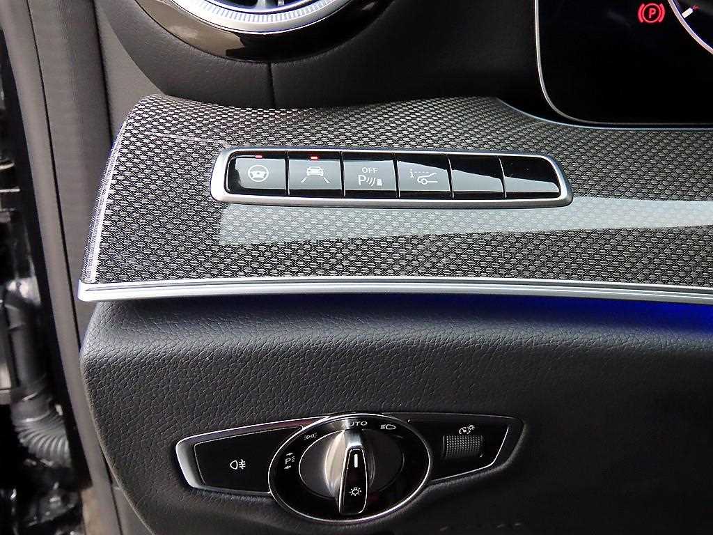 Mercedes Benz E class 2019 Negro - Importación desde Corea - HF Imports Iquique - Foto 13