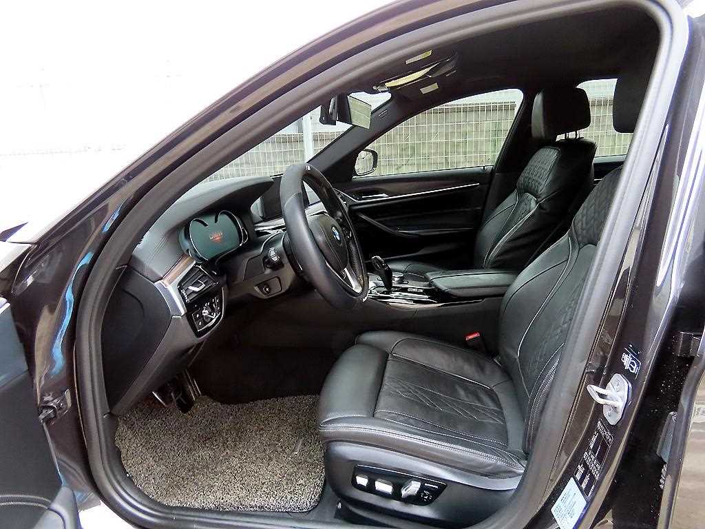 BMW 5 Series - Vista 5