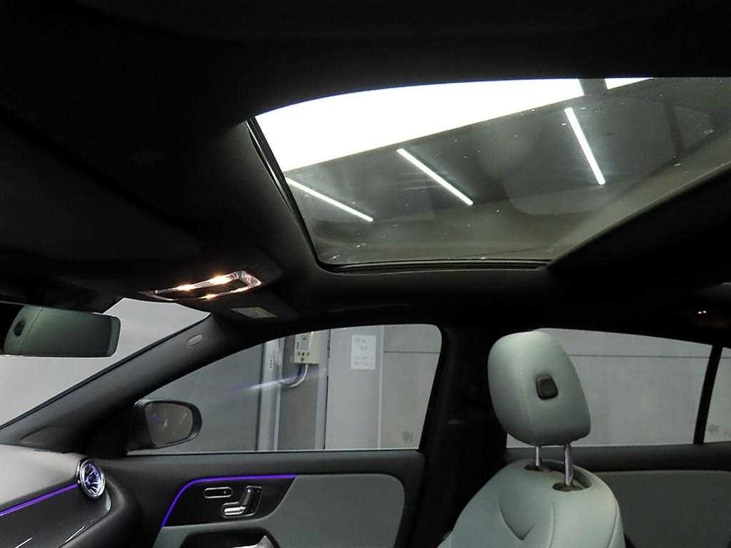 Mercedes Benz GLA Class 2023 Azul - Importación desde Corea - HF Imports Iquique - Foto 16