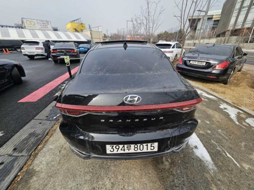 HYUNDAI Grandeur - Vista 4