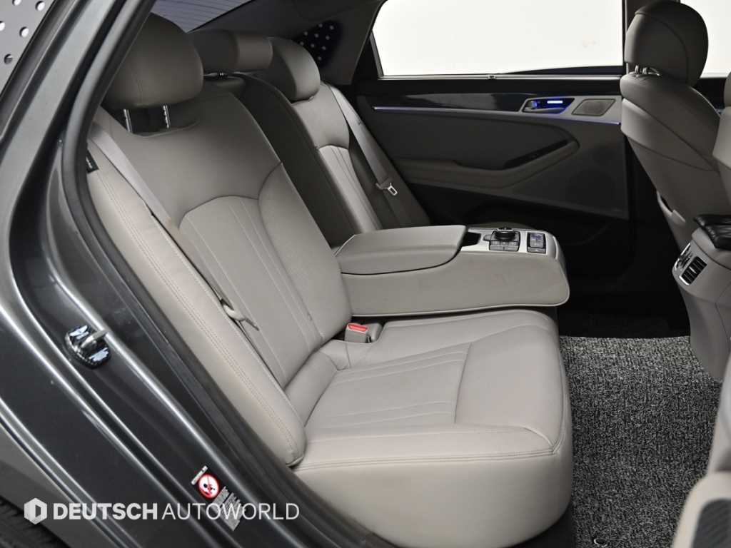 Genesis G80 - Vista 12