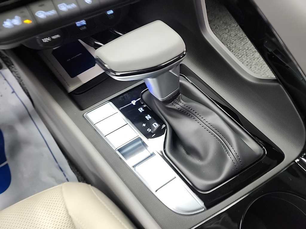 HYUNDAI Avante - Vista 8