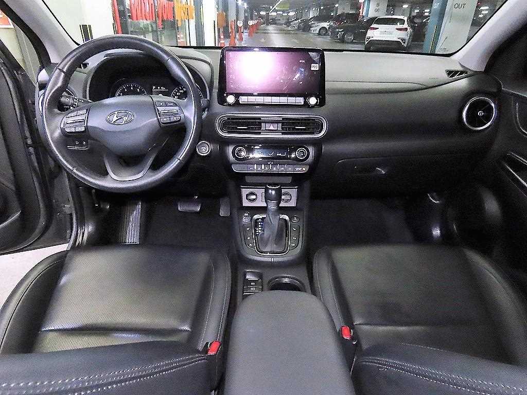 HYUNDAI Kona - Vista 10