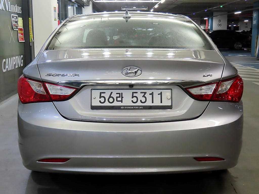 HYUNDAI Sonata - Vista 5