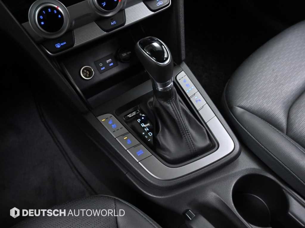 HYUNDAI Avante - Vista 9