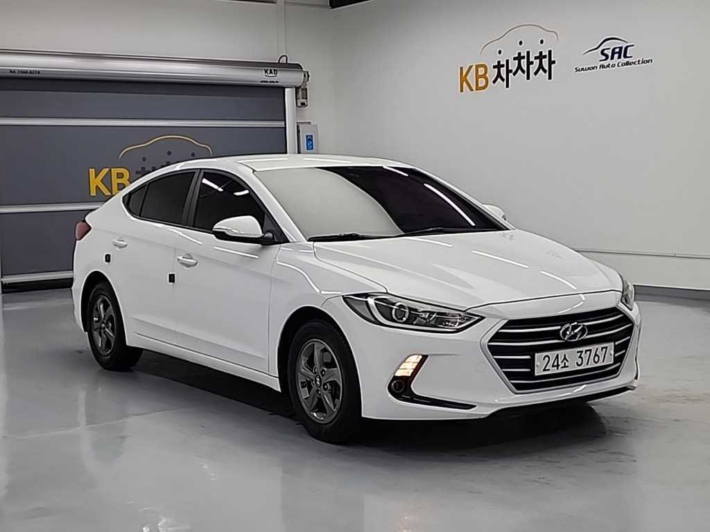 HYUNDAI Avante - Vista 4