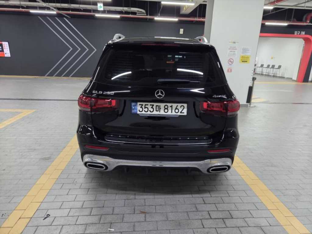 Mercedes Benz GLB Class - Vista 3