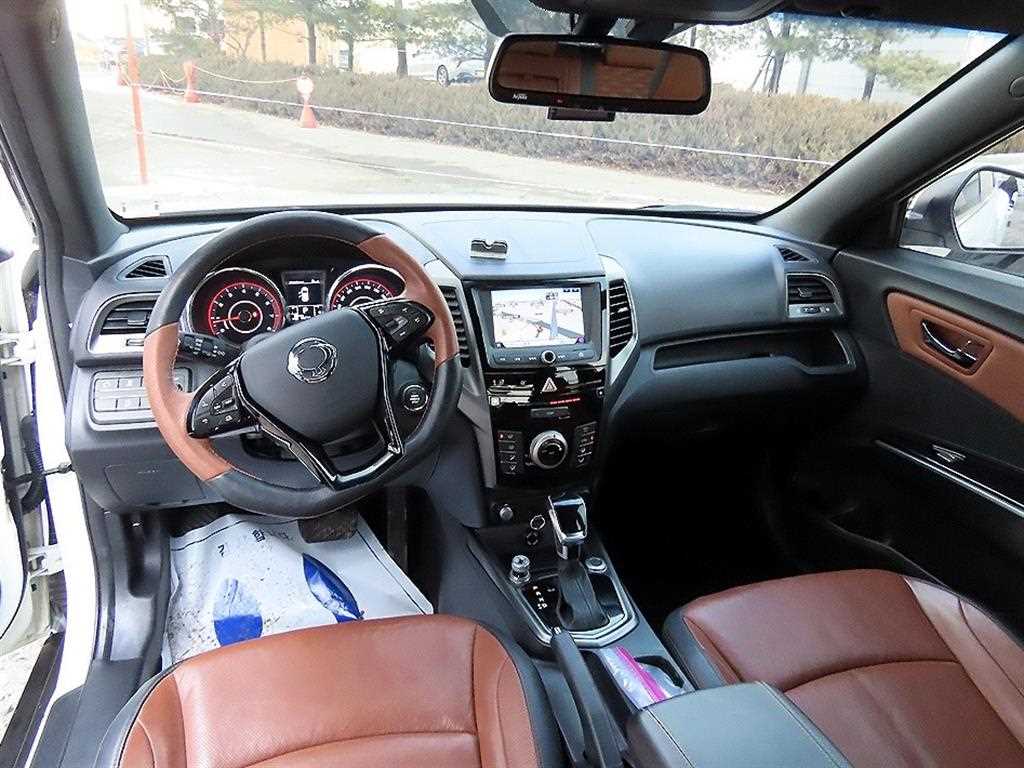 Ssangyong Tivoli - Vista 7