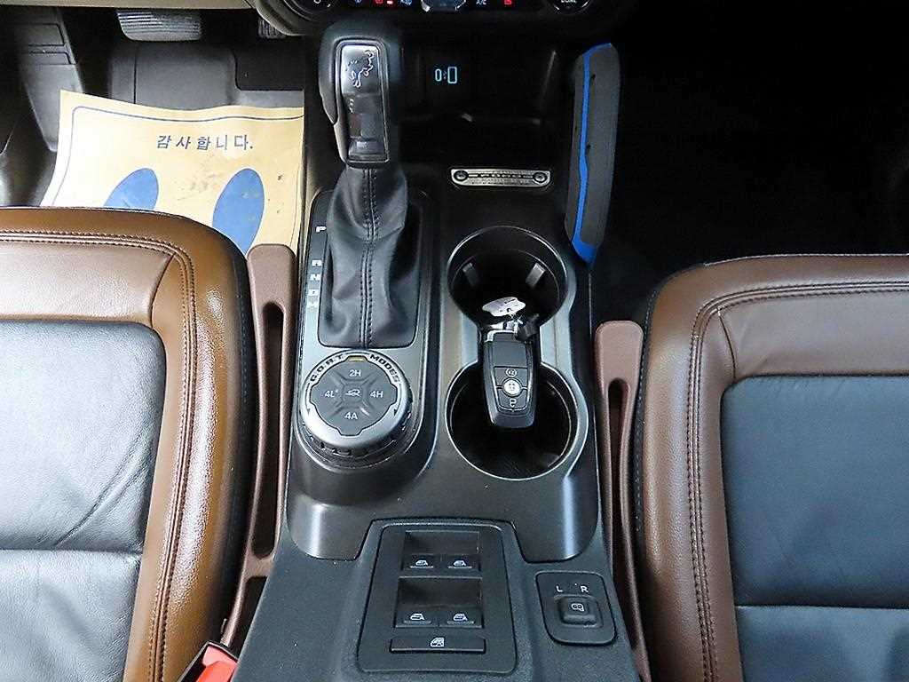 Ford Bronco - Vista 10