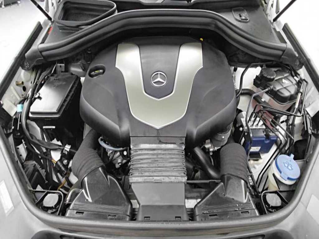 Mercedes Benz GLE Class - Vista 10