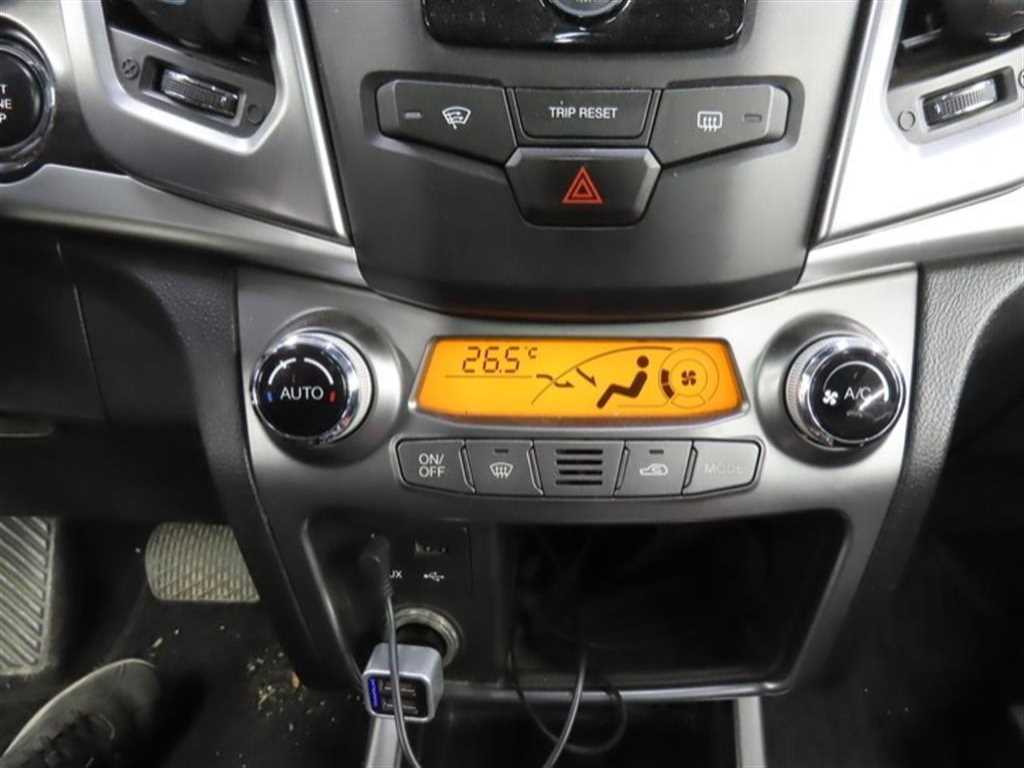 Ssangyong Korando - Vista 12