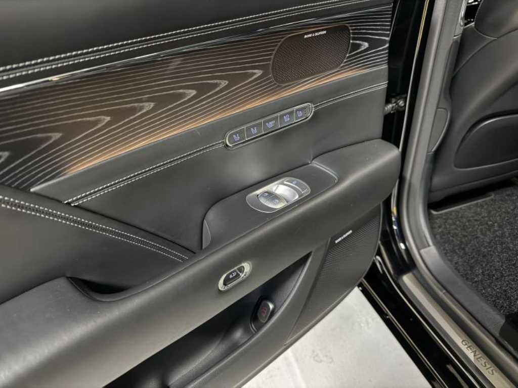 Genesis G90 2023 Negro - Importación desde Corea - HF Imports Iquique - Foto 16