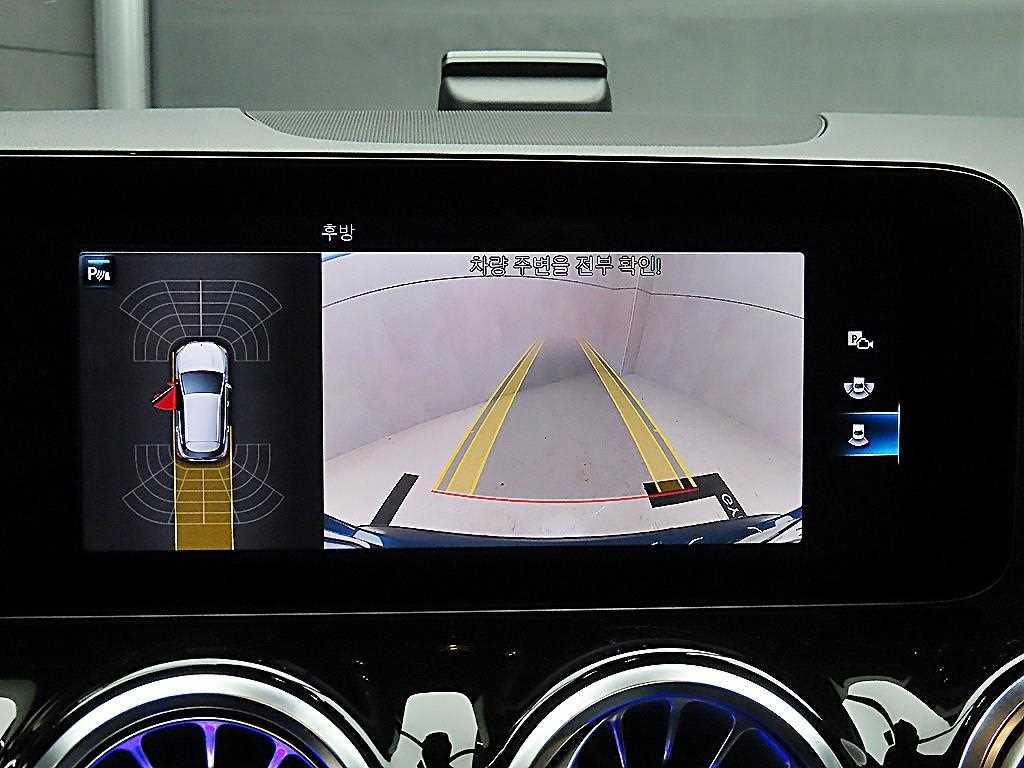 Mercedes Benz GLA Class 2023 Azul - Importación desde Corea - HF Imports Iquique - Foto 15