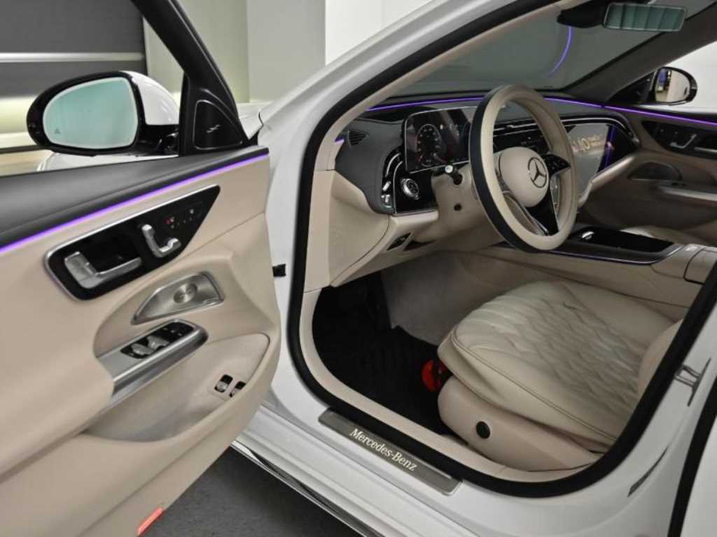 Mercedes Benz E class - Vista 11