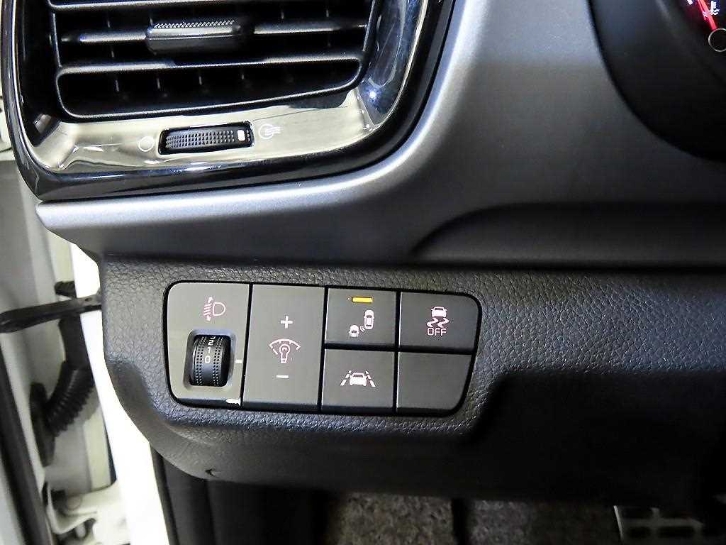 KIA Stonic 2018 Blanco - Importación desde Corea - HF Imports Iquique - Foto 16