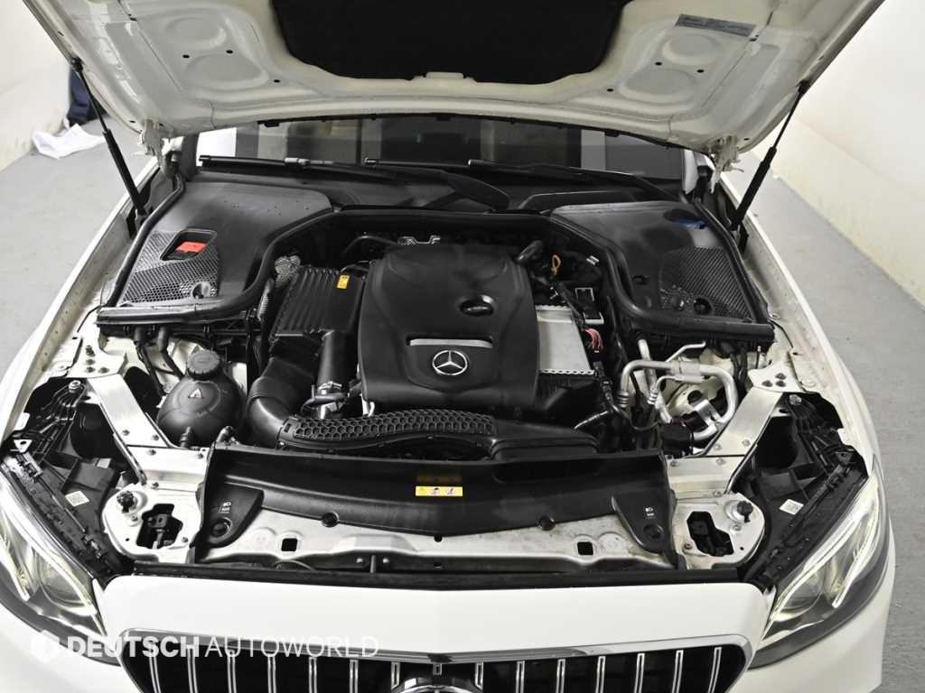 Mercedes Benz E class - Vista 6