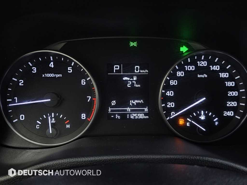 HYUNDAI Avante - Vista 8