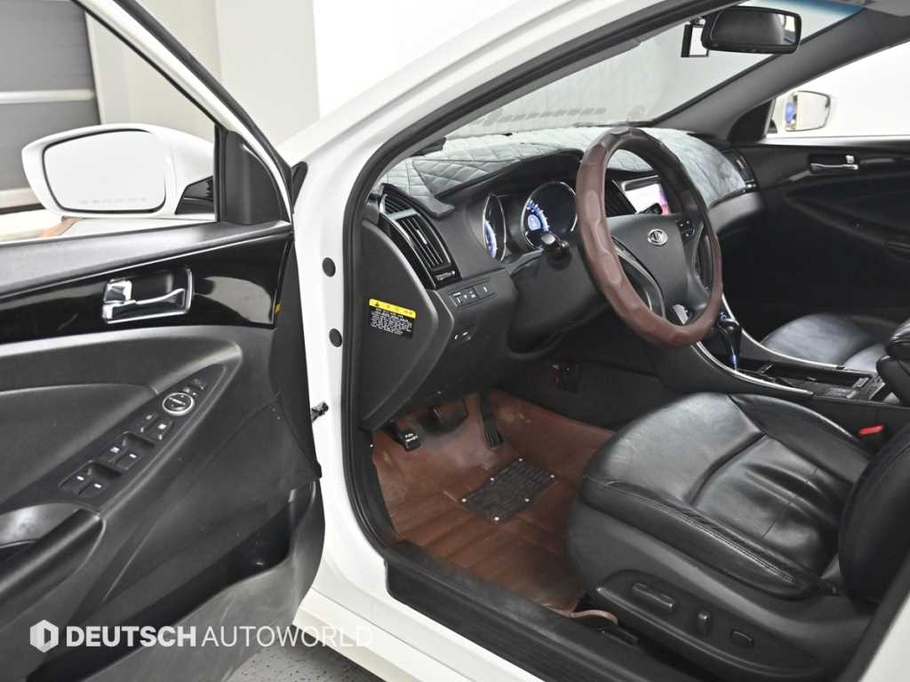 HYUNDAI Sonata - Vista 11