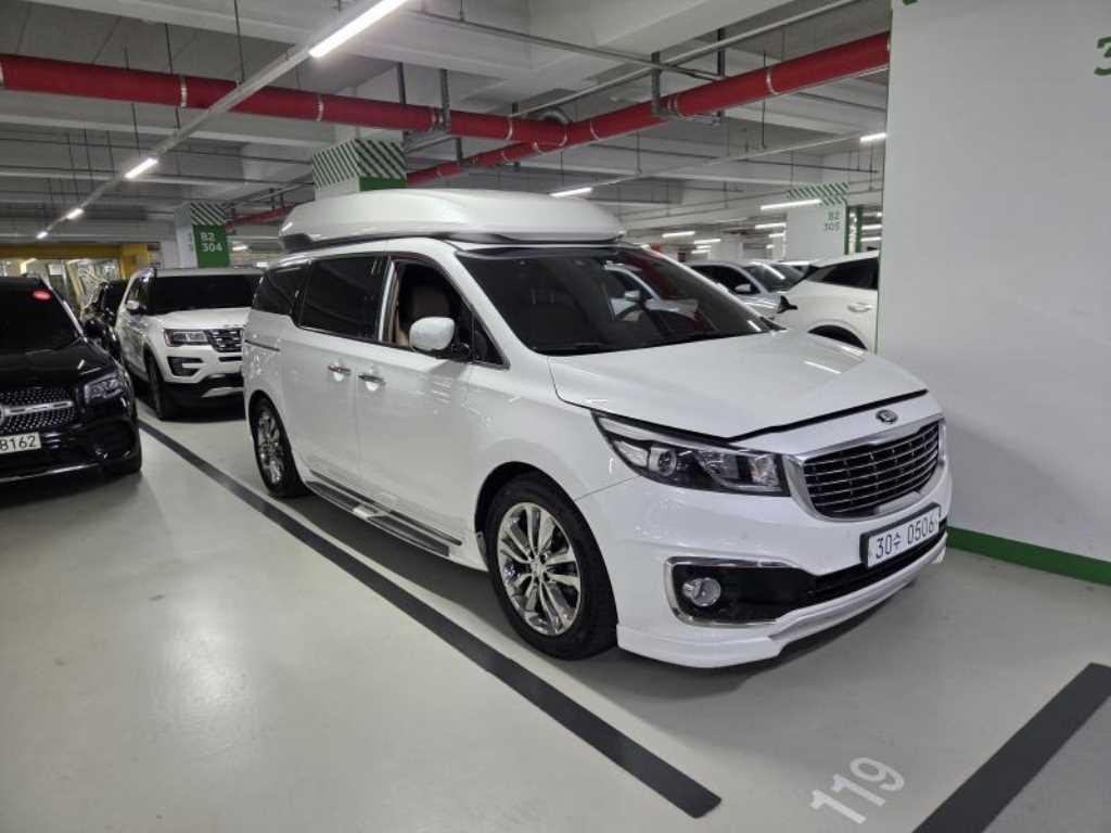 KIA Carnival - Vista 2