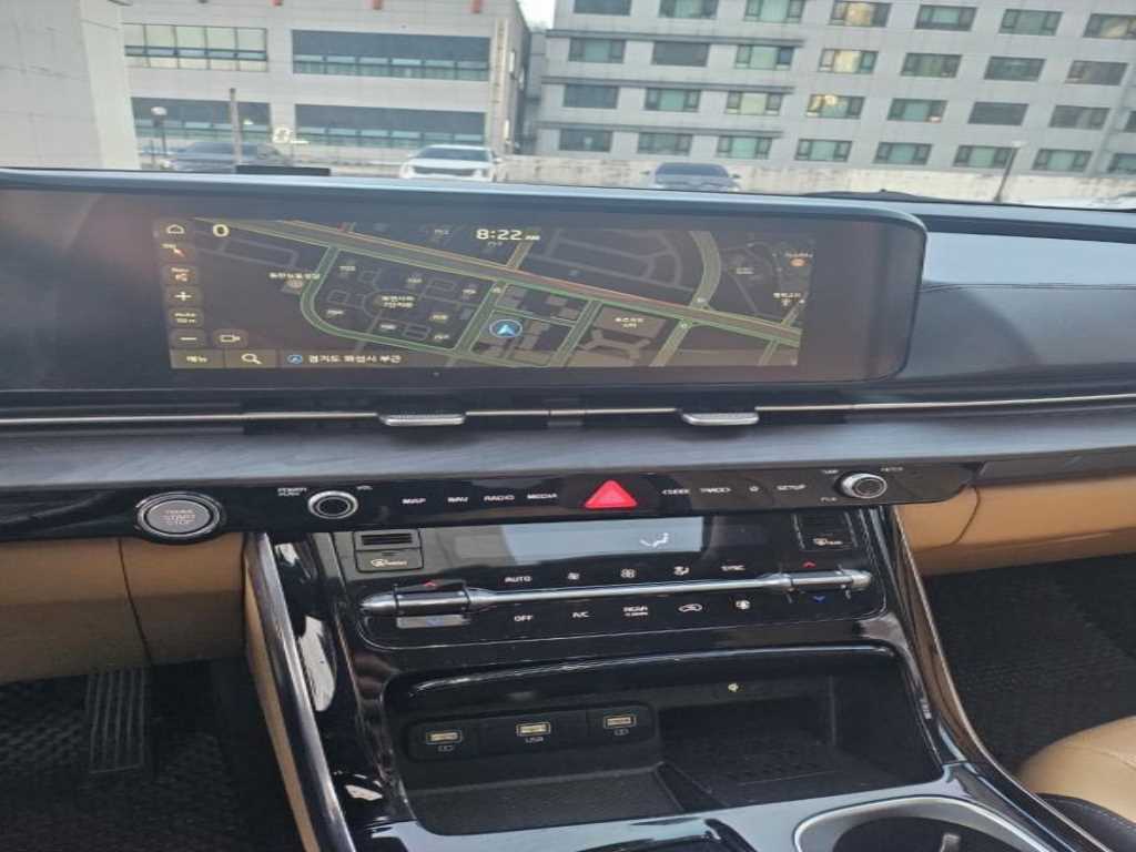 KIA Carnival - Vista 11