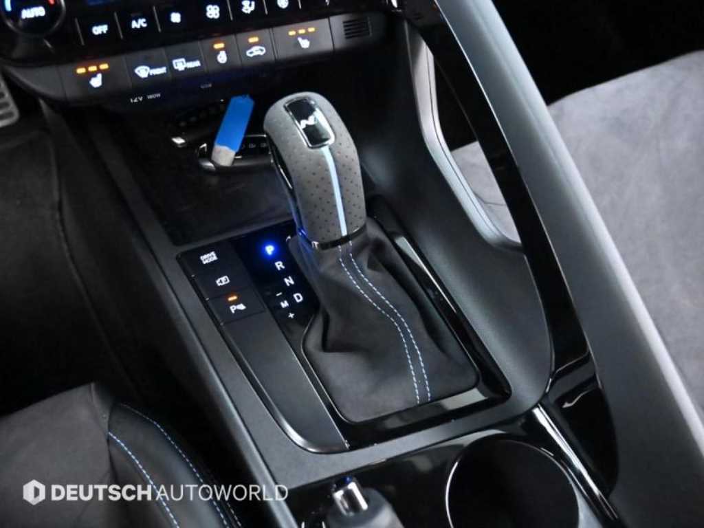 HYUNDAI Avante - Vista 9