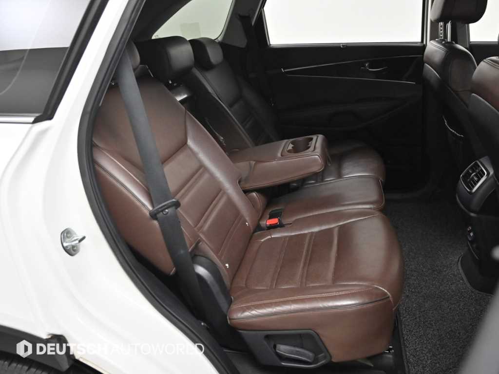 KIA Sorento - Vista 12