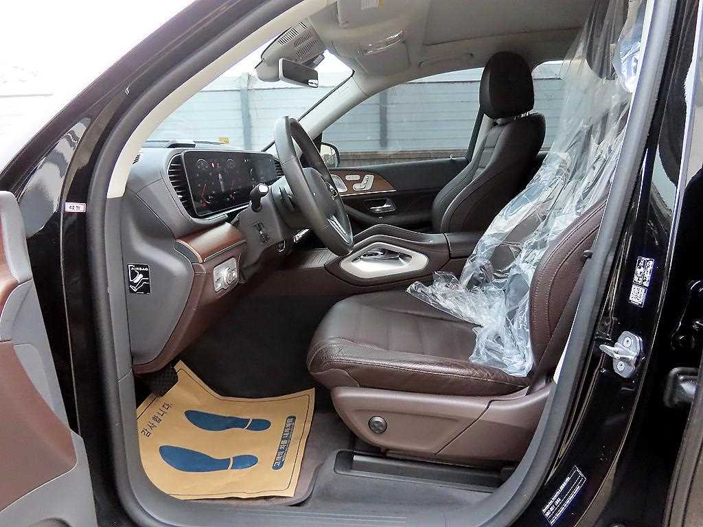 Mercedes Benz GLE Class - Vista 5