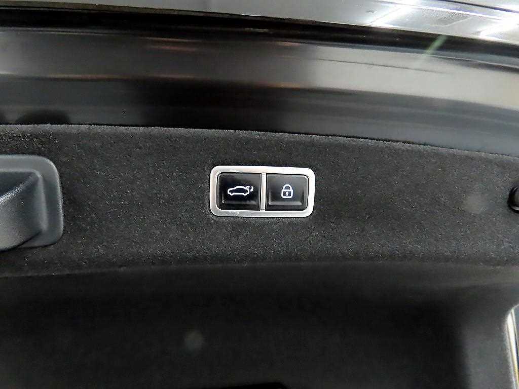 Genesis G90 2023 Negro - Importación desde Corea - HF Imports Iquique - Foto 18