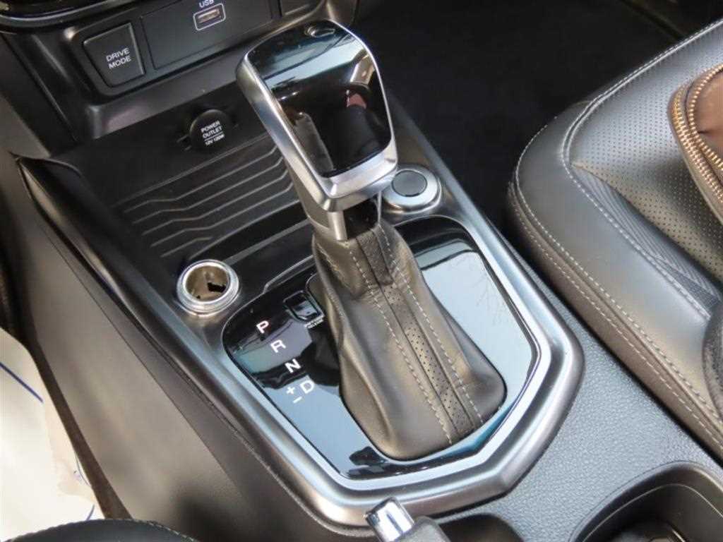 Ssangyong Tivoli - Vista 6