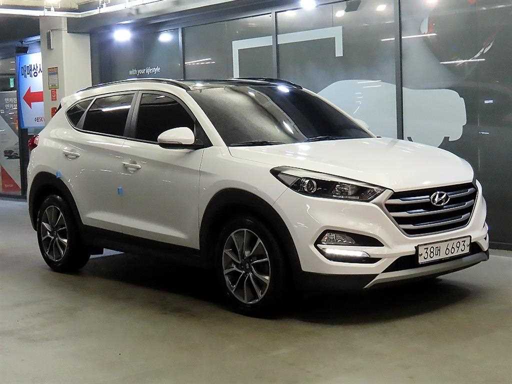 HYUNDAI Tucson 2018 Blanco - Importación desde Corea - HF Imports Iquique - Foto 1
