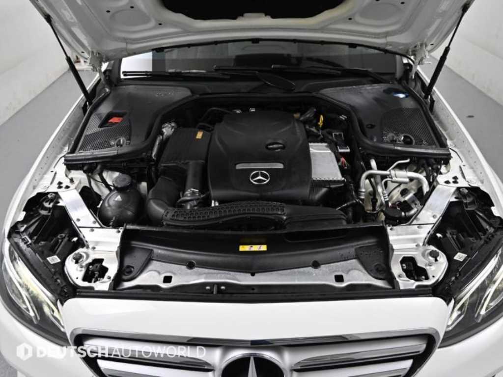 Mercedes Benz E class - Vista 6