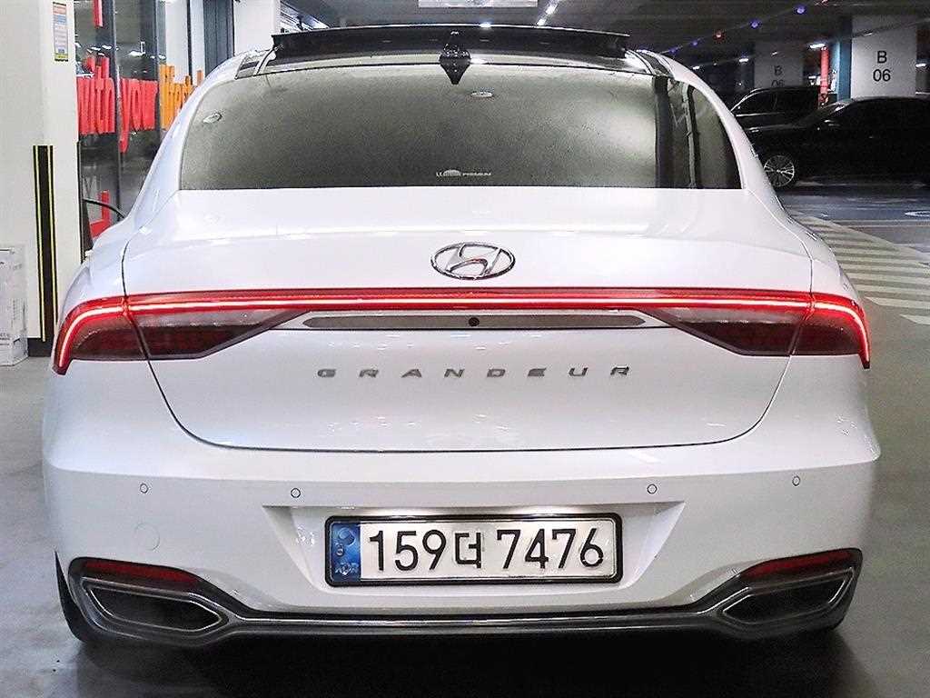 HYUNDAI Grandeur - Vista 5