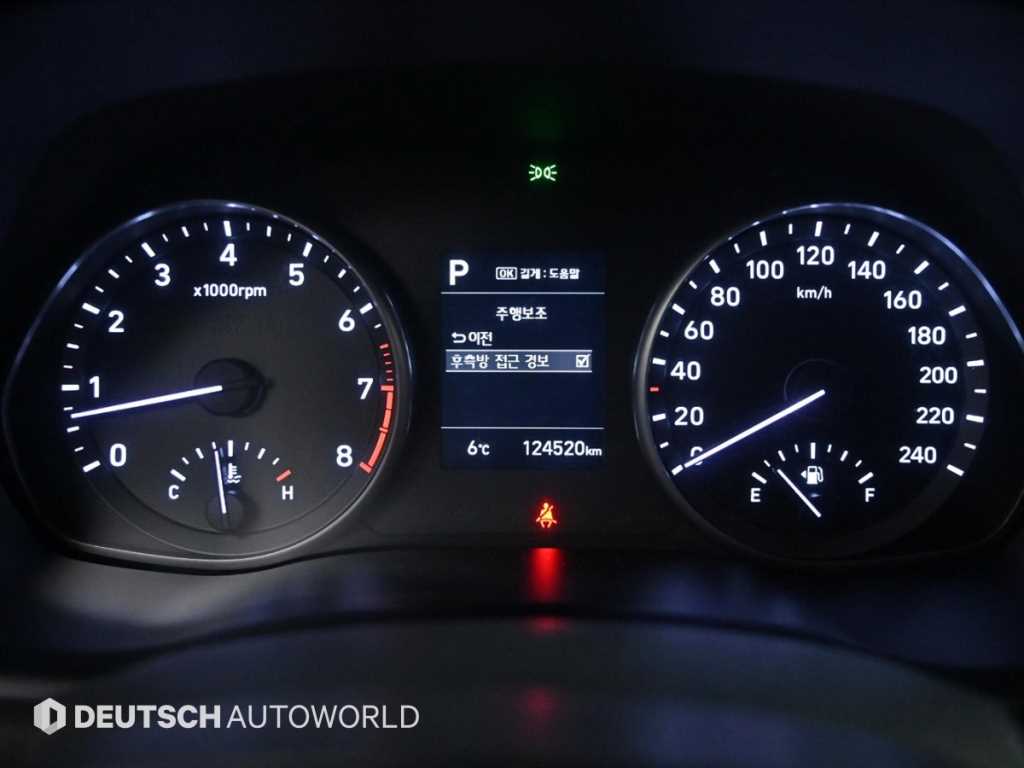 HYUNDAI i30 - Vista 8