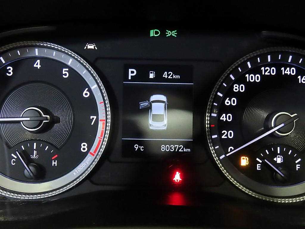 HYUNDAI Sonata - Vista 9