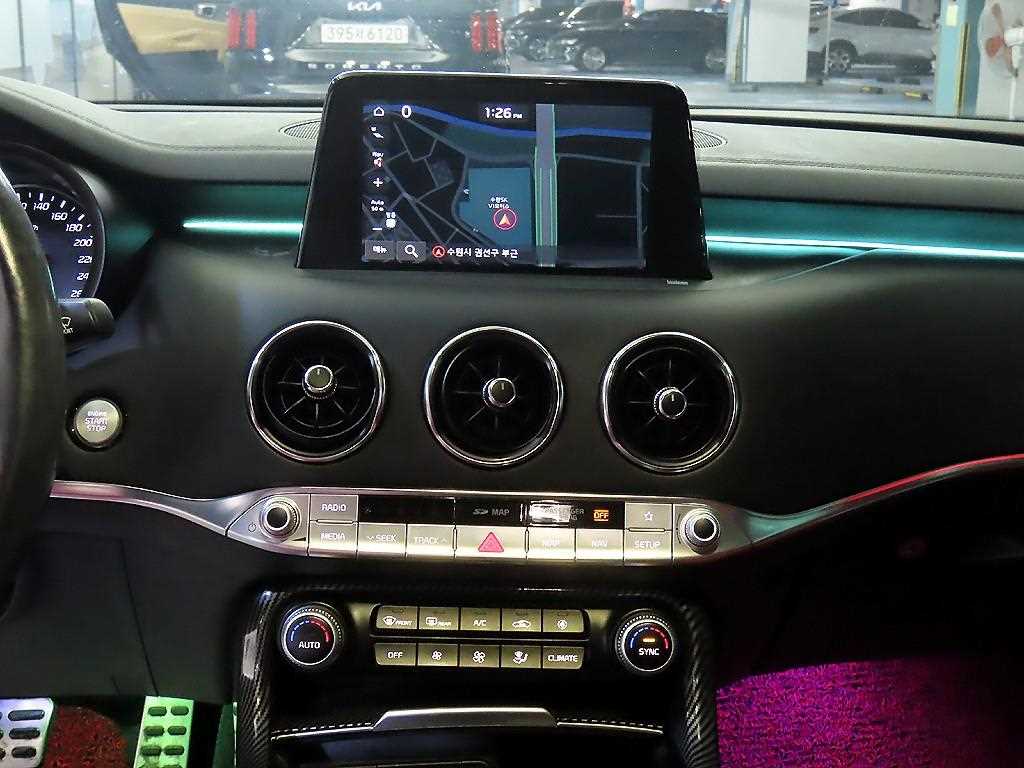 KIA Stinger - Vista 11