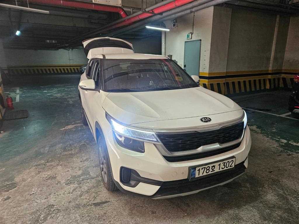 KIA Seltos - Vista 2