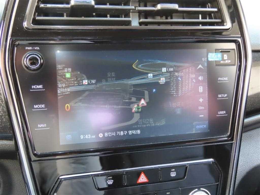 Ssangyong Tivoli - Vista 8