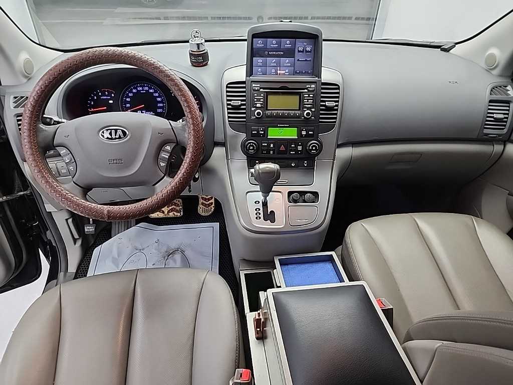 KIA Carnival - Vista 7