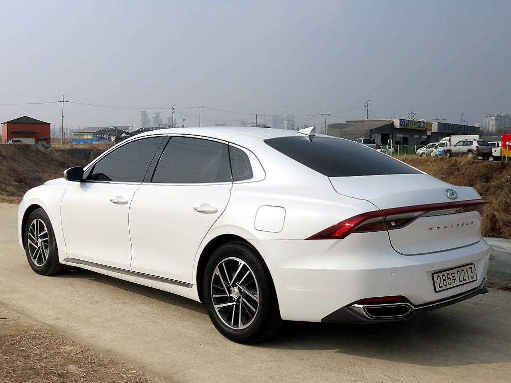 HYUNDAI Grandeur - Vista 3