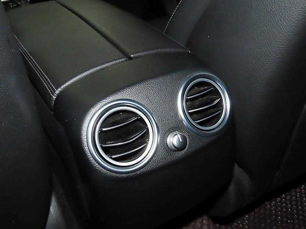 Mercedes Benz GLC Class 2018 Blanco - Importación desde Corea - HF Imports Iquique - Foto 14