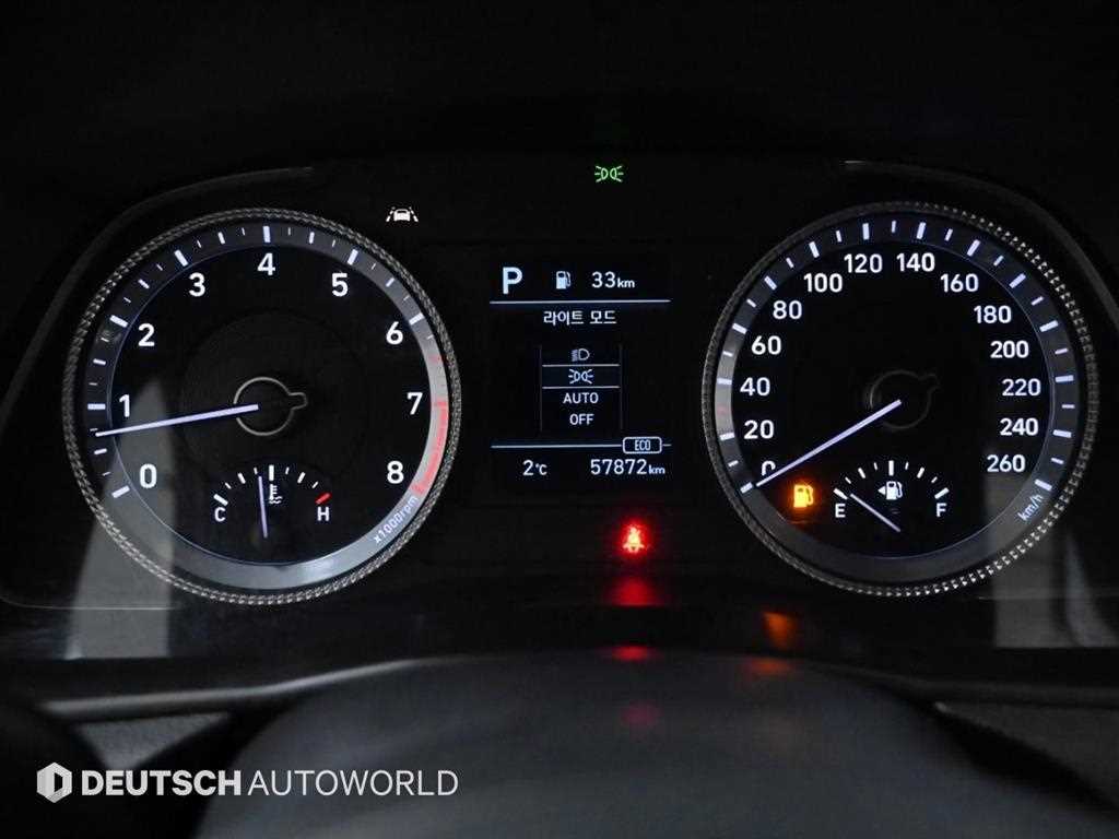 HYUNDAI Sonata - Vista 8