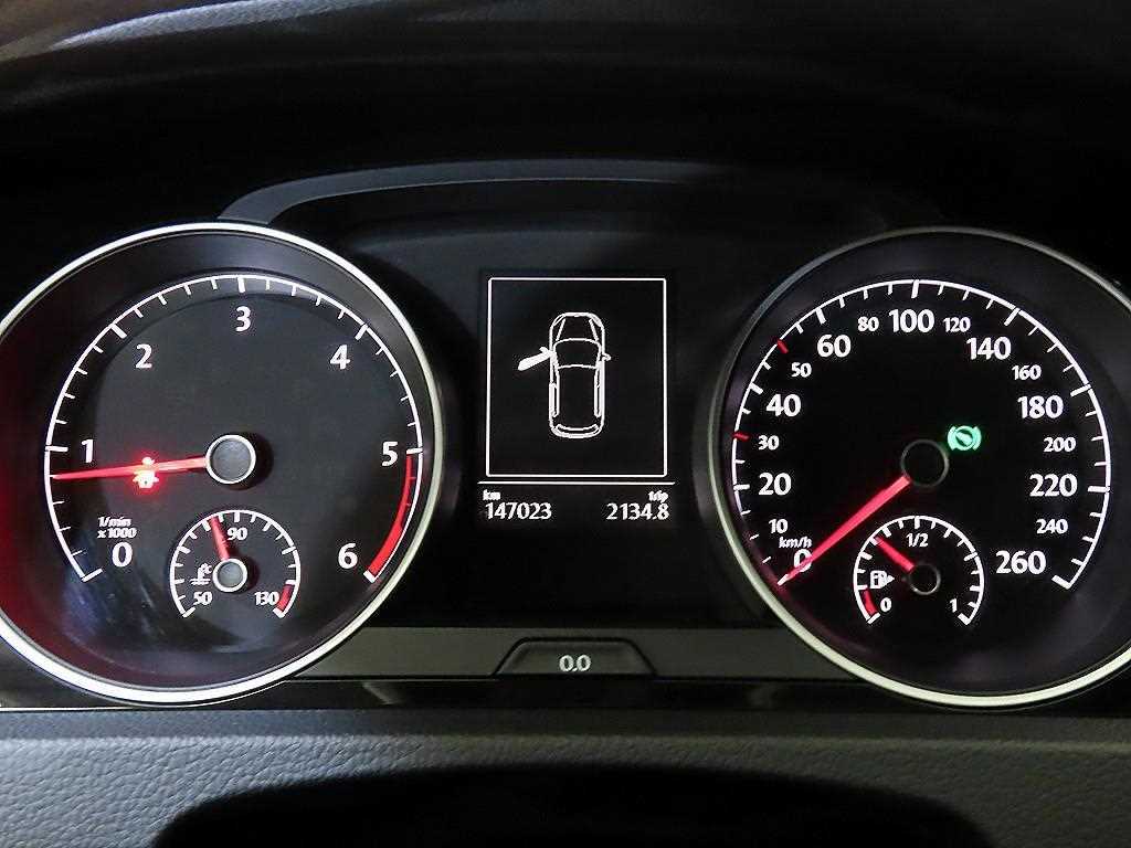 Volkswagen Golf - Vista 9