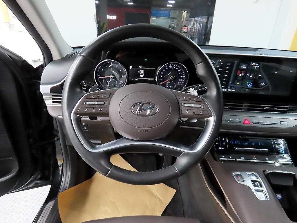 HYUNDAI Grandeur - Vista 9