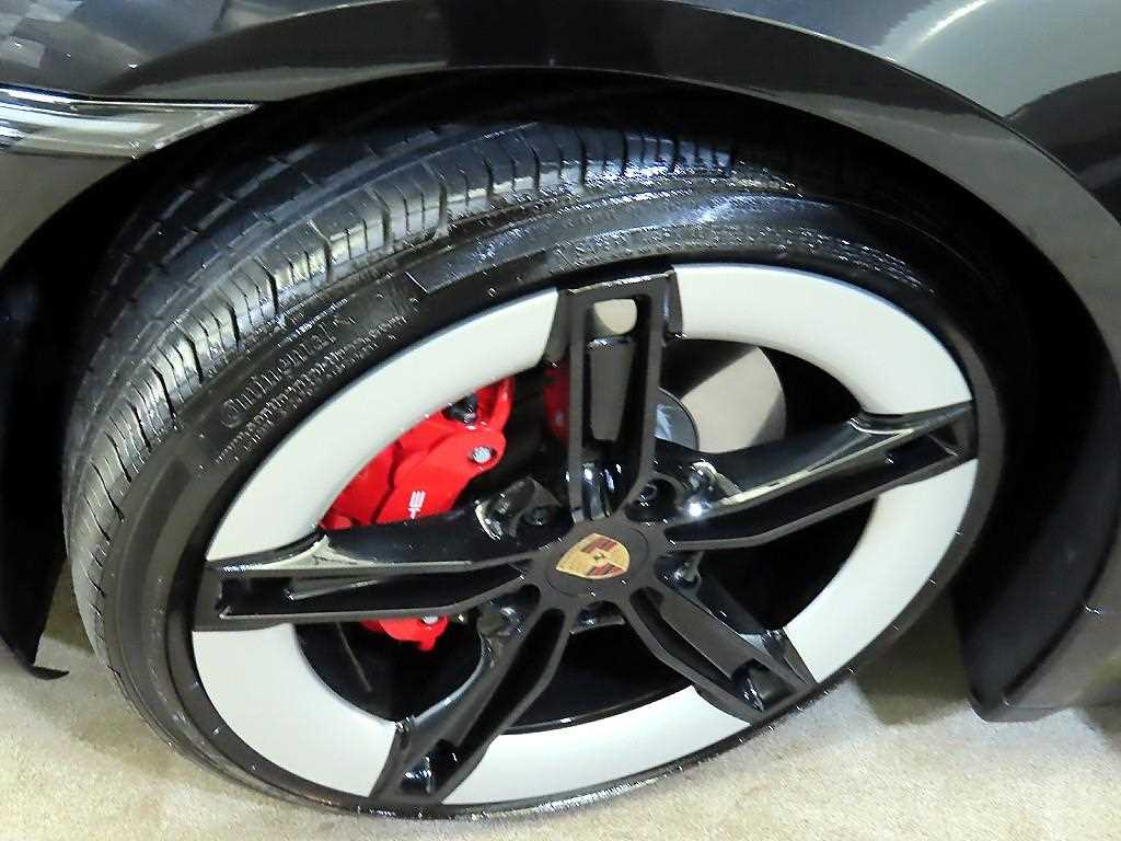 Porsche Taycan 2025 Negro - Importación desde Corea - HF Imports Iquique - Foto 20