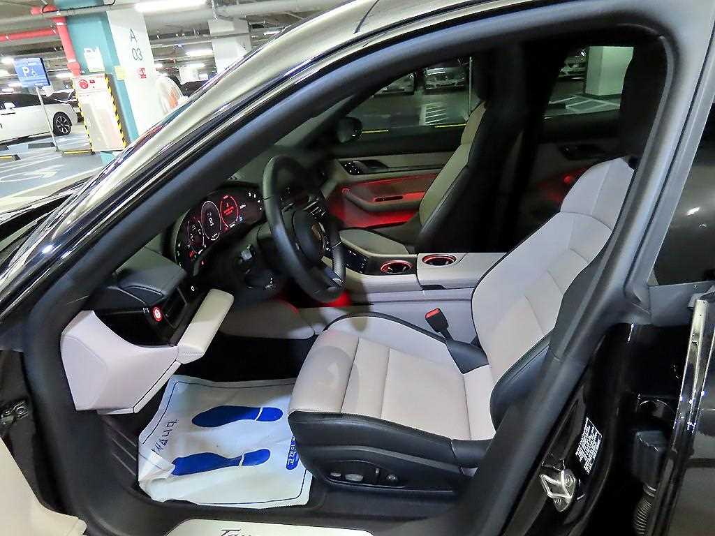 Porsche Taycan - Vista 6