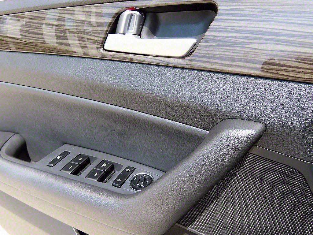 HYUNDAI Sonata - Vista 3